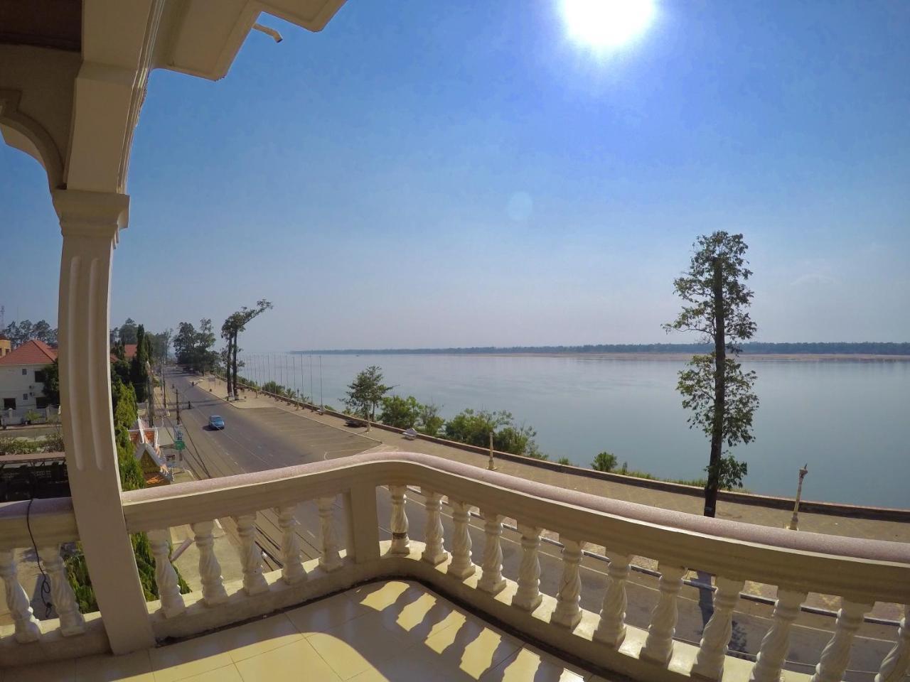 Heng Heng Hotel 2 Kratie Buitenkant foto