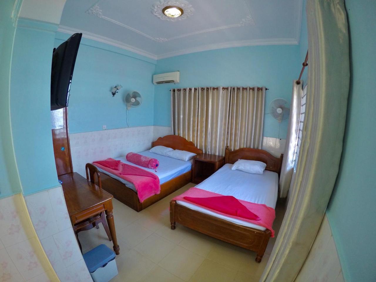 Heng Heng Hotel 2 Kratie Buitenkant foto