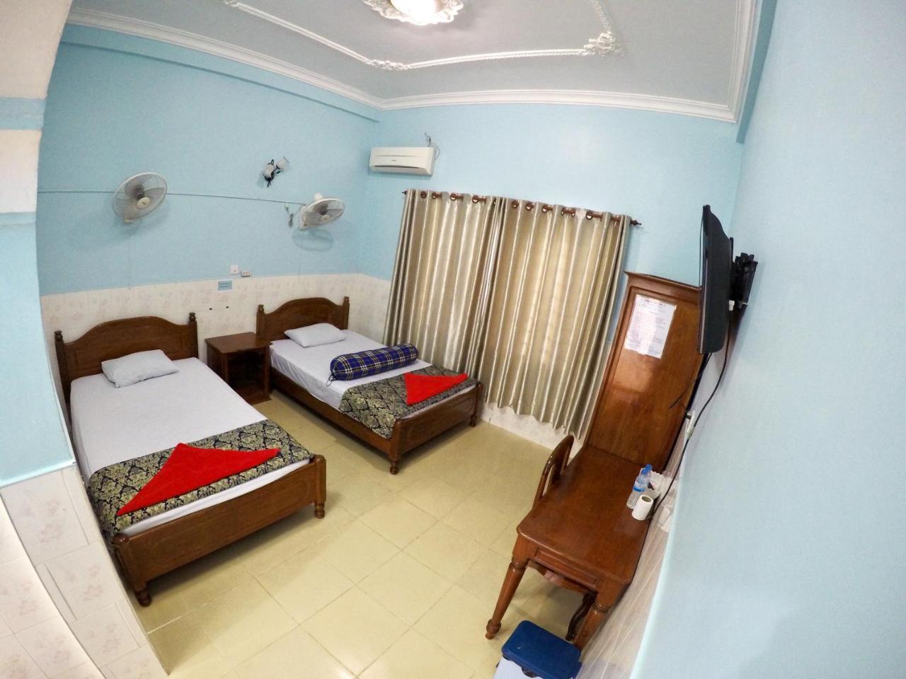 Heng Heng Hotel 2 Kratie Buitenkant foto