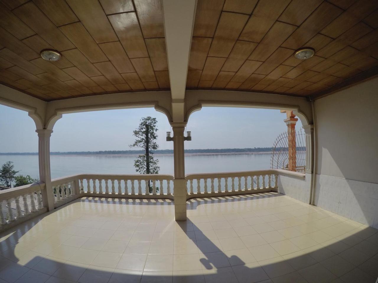 Heng Heng Hotel 2 Kratie Buitenkant foto