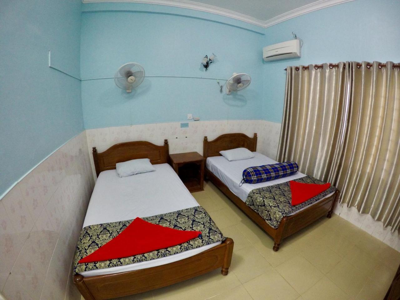 Heng Heng Hotel 2 Kratie Buitenkant foto